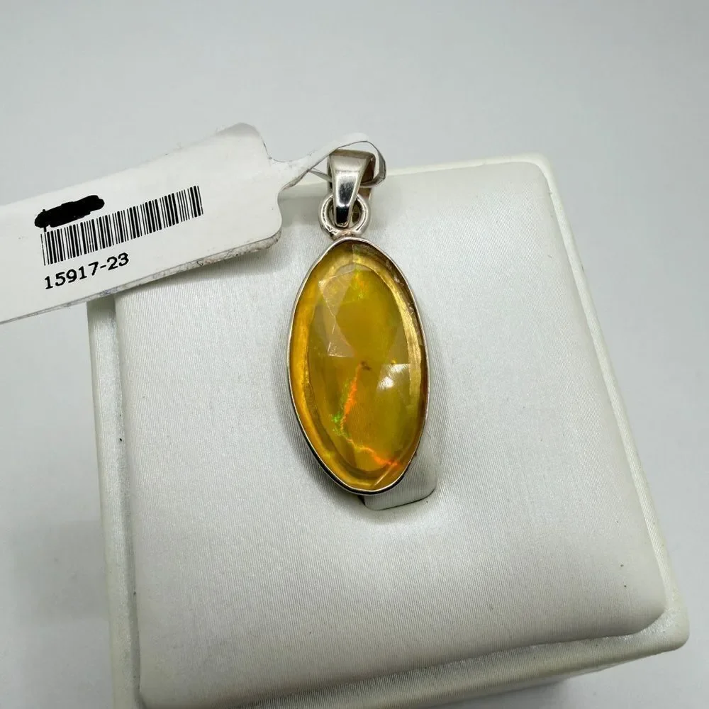 NWT‎ 12x22mm faceted oval cut OPAL pendant in sterling silver!